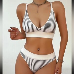 Striped bralette & panty set